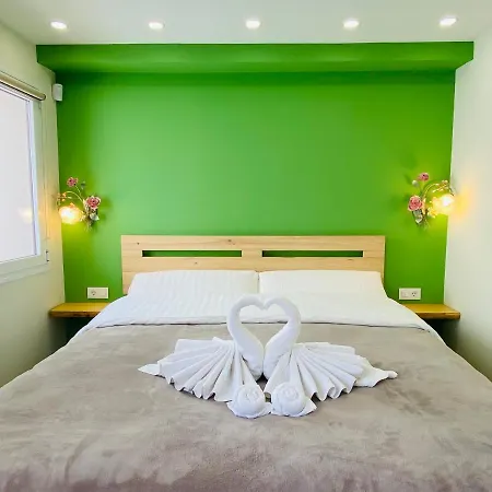 With Tropical Garden And Sea Water Pool Appartement Marbella