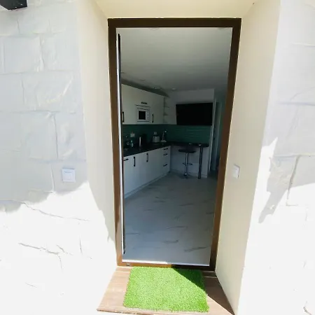 Studio-near The Beach, Bbq And Seawater Pool Apartment *