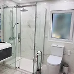 With Tropical Garden And Sea Water Pool Appartement Marbellac