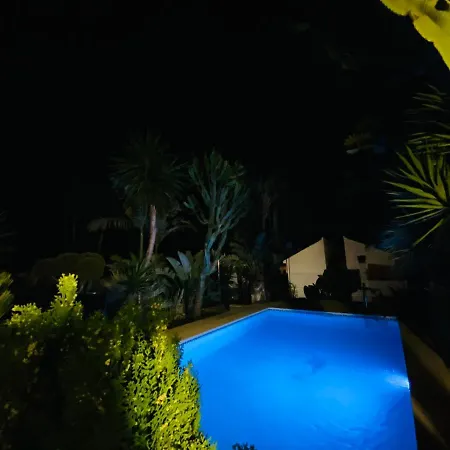 Διαμέρισμα With Tropical Garden And Sea Water Pool *