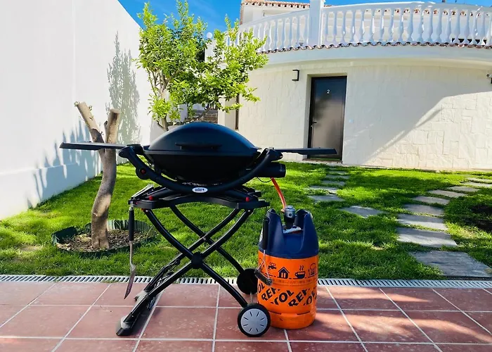 Appartamento With Tropical Garden And Sea Water Pool Marbella