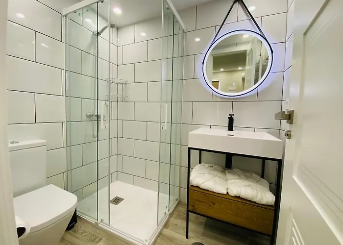 With Tropical Garden And Sea Water Pool Apartmán