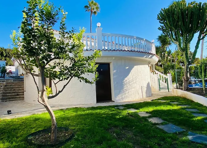 With Tropical Garden And Sea Water Pool Apartment Marbella