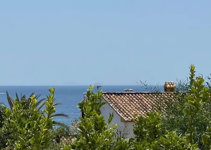 With Tropical Garden And Sea Water Pool Appartamento Marbella