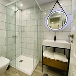With Tropical Garden And Sea Water Pool Appartement