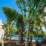 Appartement With Tropical Garden And Sea Water Pool *