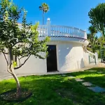 With Tropical Garden And Sea Water Pool Appartement Marbella