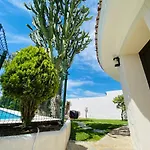 With Tropical Garden And Sea Water Pool Appartement Marbella