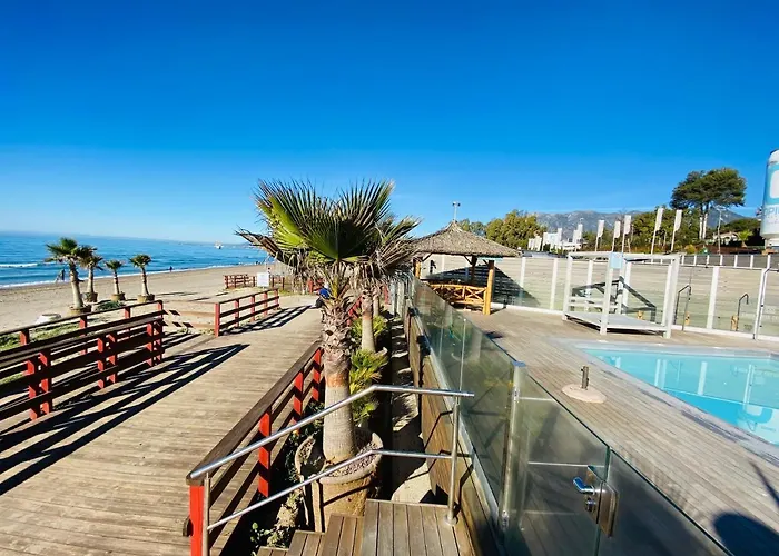 With Tropical Garden And Sea Water Pool Apartament *