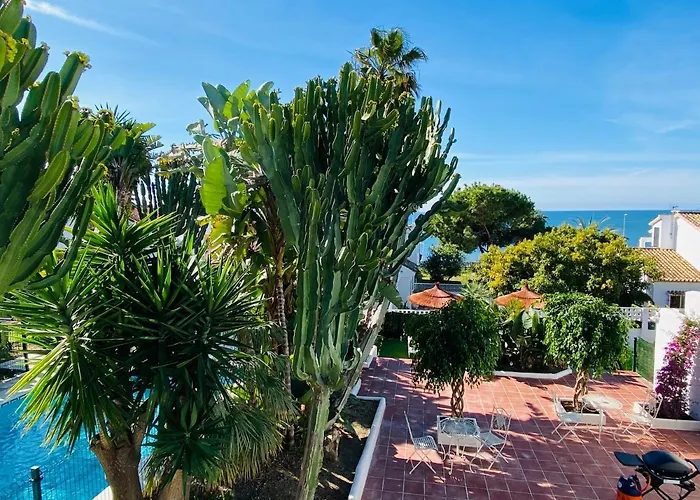 With Tropical Garden And Sea Water Pool Apartament *