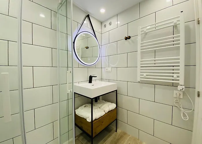 With Tropical Garden And Sea Water Pool Apartament *