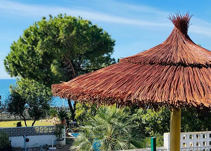 Apartament With Tropical Garden And Sea Water Pool *