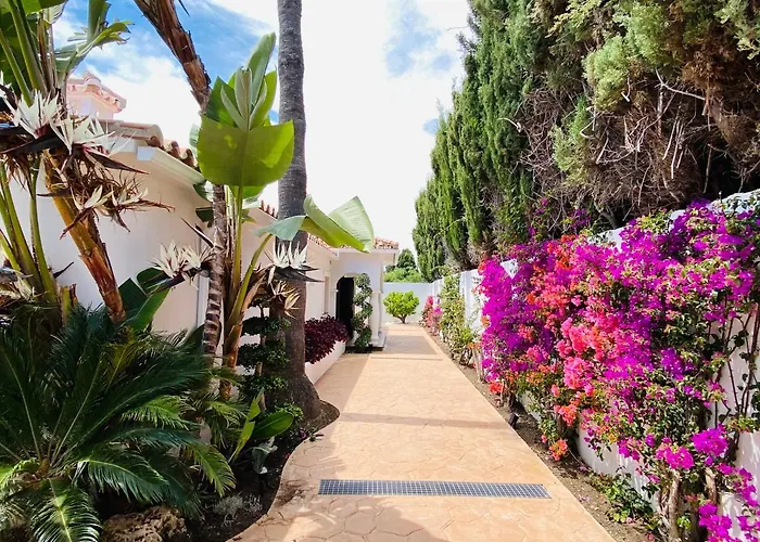 Apartament With Tropical Garden And Sea Water Pool