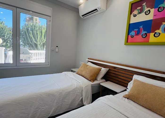 With Tropical Garden And Sea Water Pool Apartament *